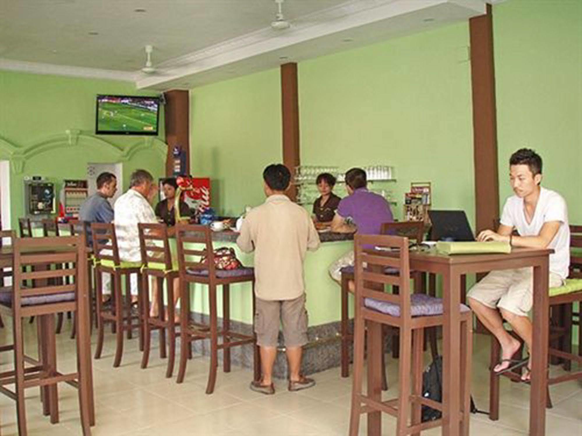 Cyclo Hotel-Bar-Restaurant Phnom Penh Exteriör bild