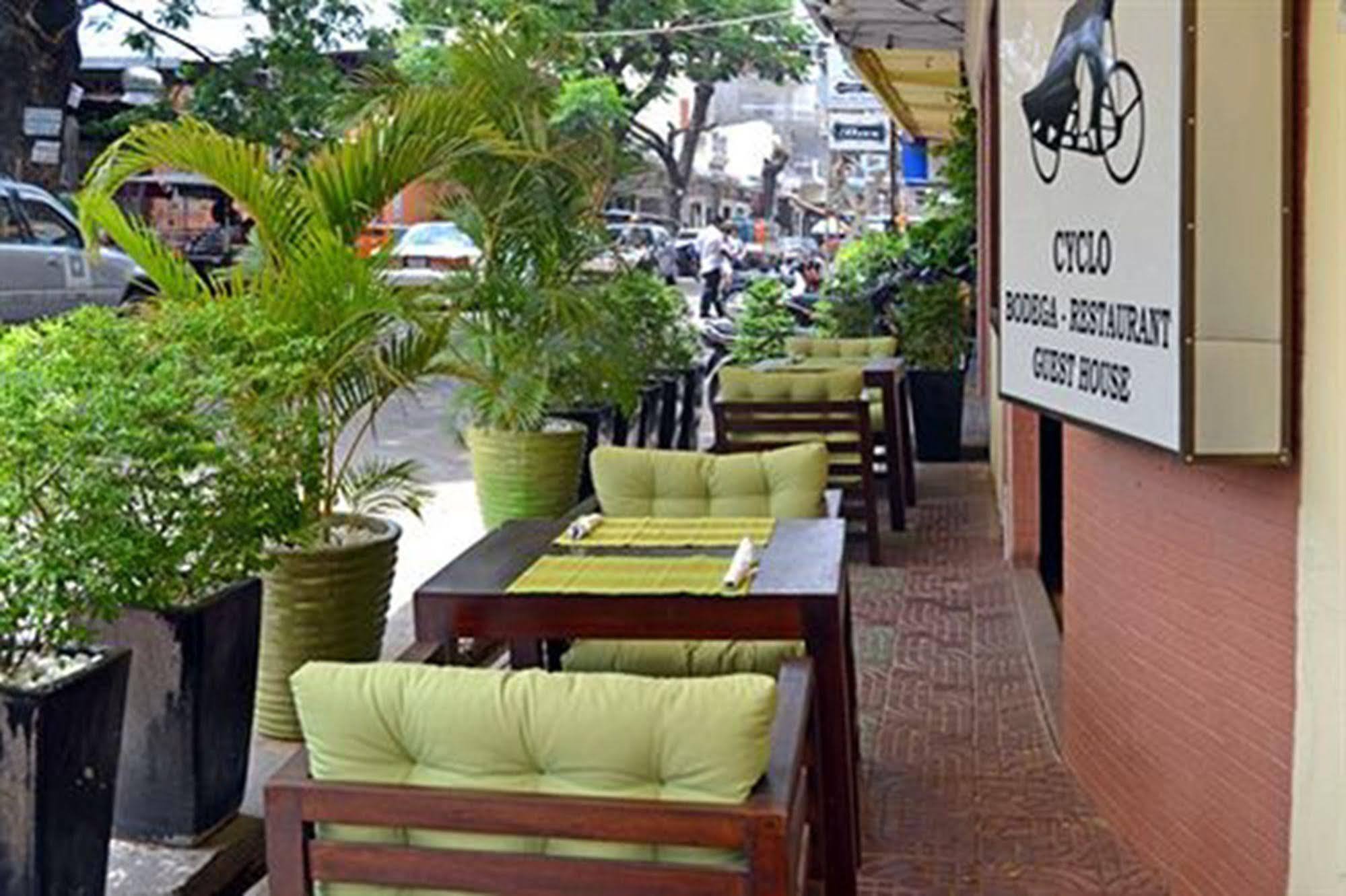 Cyclo Hotel-Bar-Restaurant Phnom Penh Exteriör bild
