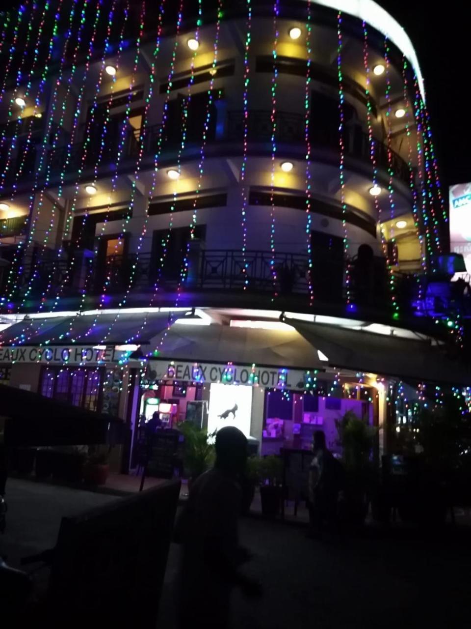 Cyclo Hotel-Bar-Restaurant Phnom Penh Exteriör bild