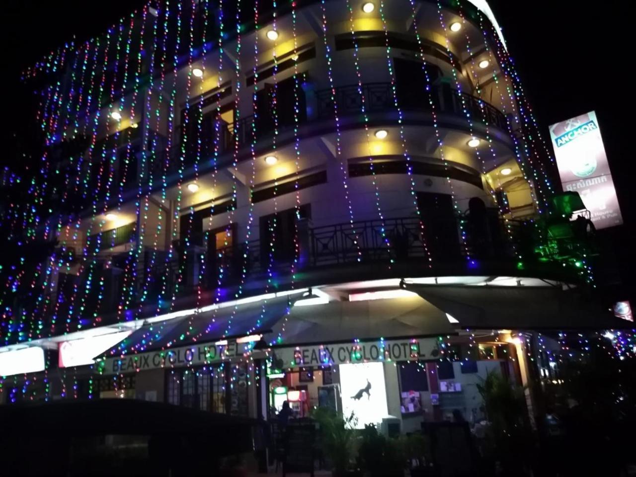 Cyclo Hotel-Bar-Restaurant Phnom Penh Exteriör bild