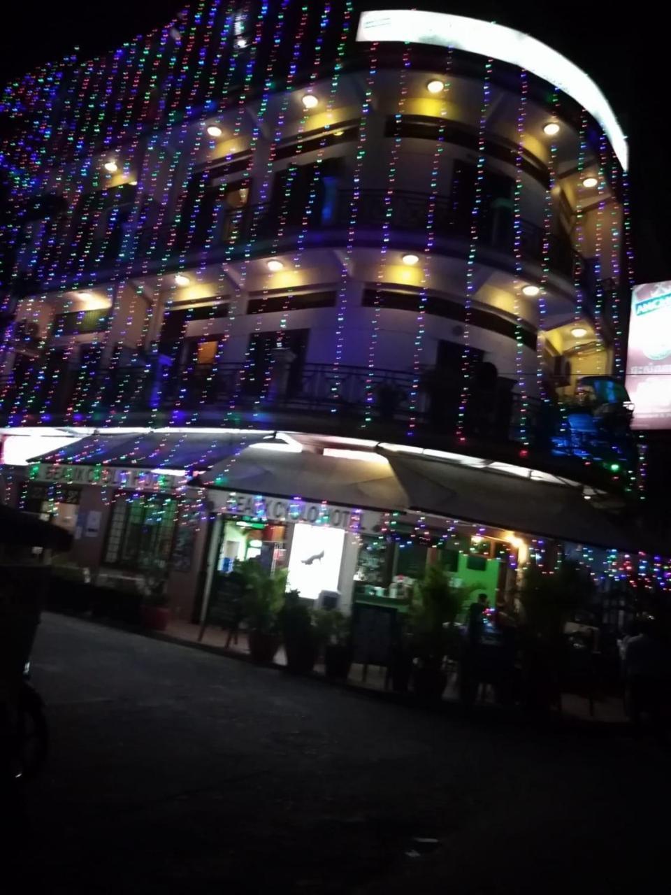 Cyclo Hotel-Bar-Restaurant Phnom Penh Exteriör bild